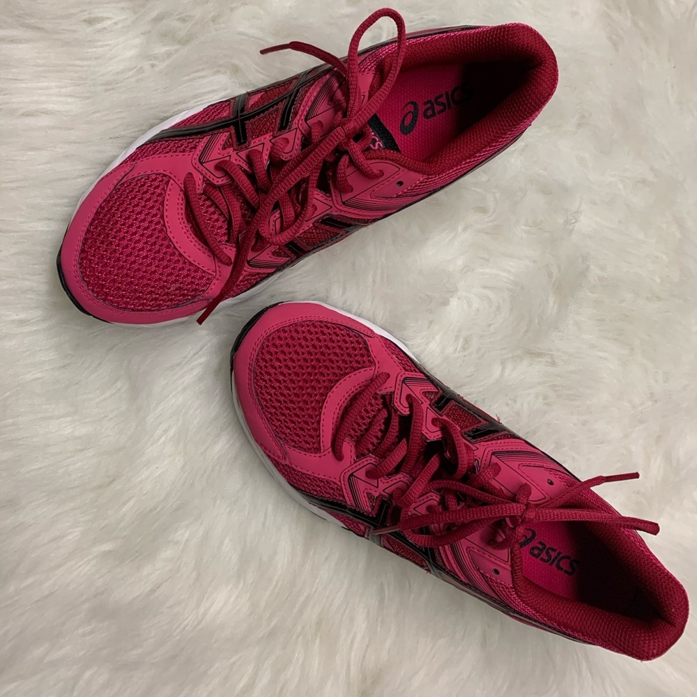 Pink ASICS Gel Content 3-Women’s 8